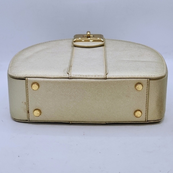 Snob Essentials Vintage Round Treasure Crossbody Gold Handbag - Picture 6 of 15